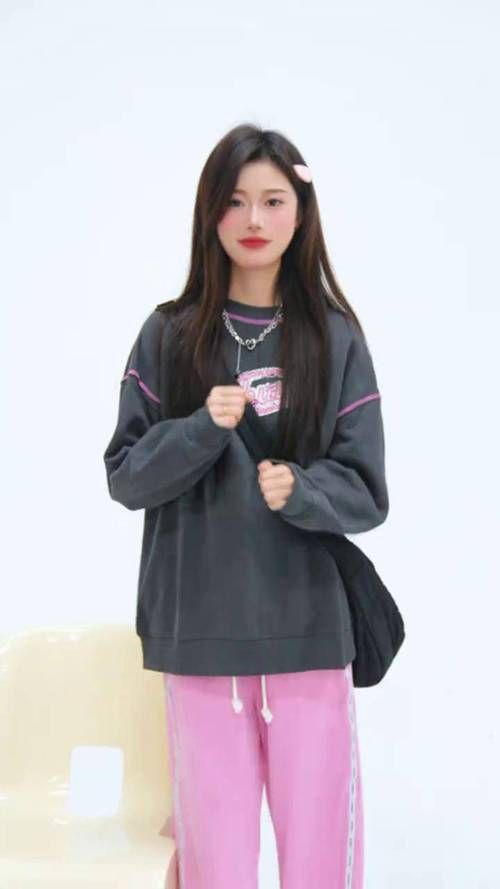 Lovechuu最新穿搭指南 轻松打造甜美少女风