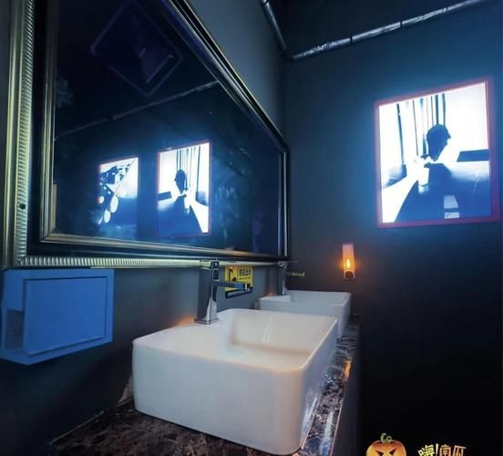 ROOM窥视女孩私生活游戏介绍 如何玩转这款偷窥游戏