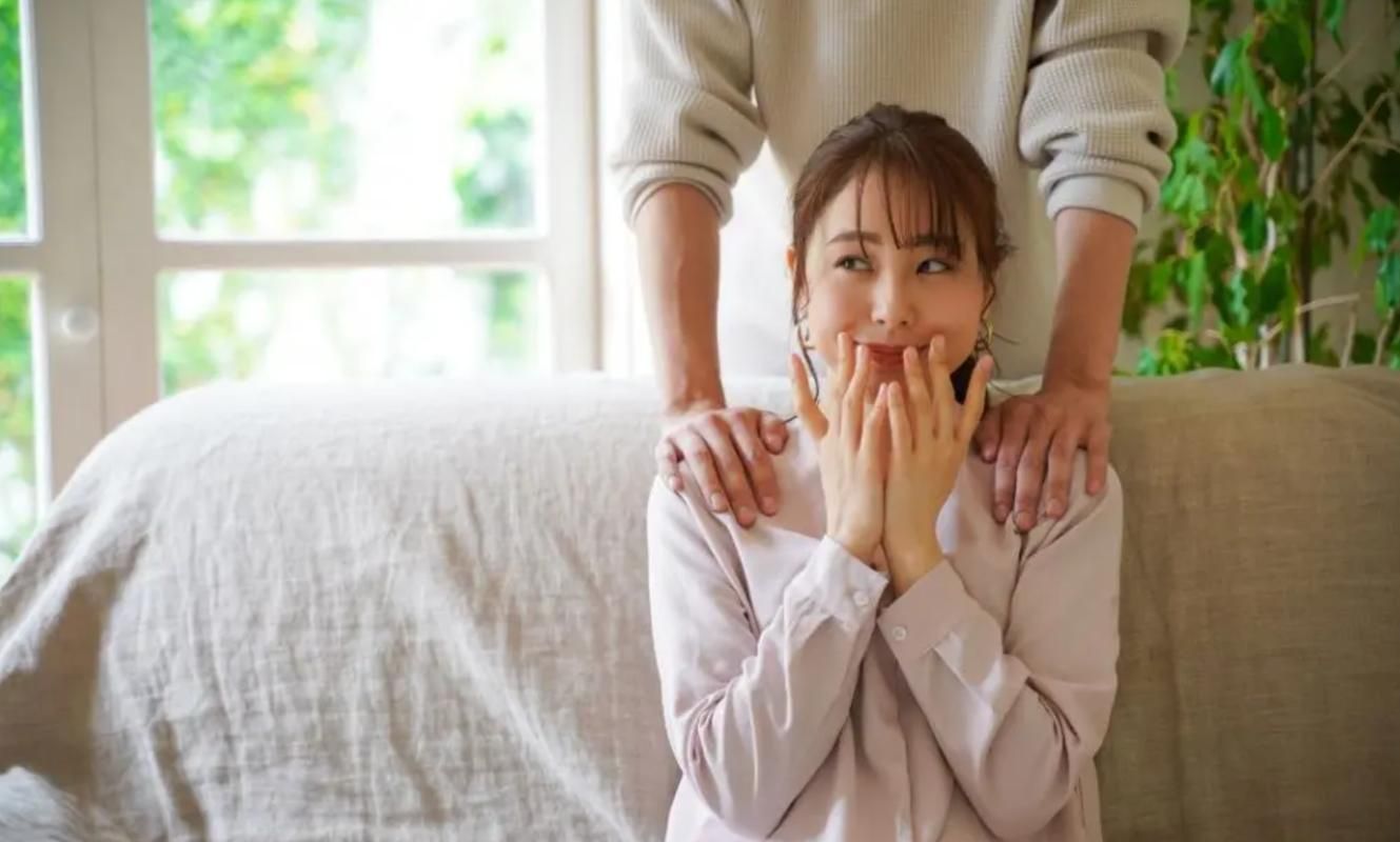 与女大生的同居生活版本大全 从尴尬到甜蜜的相处技巧