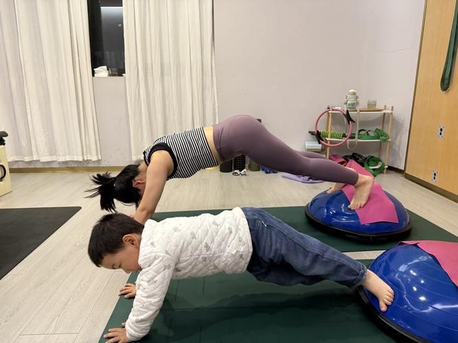 与妈妈一起隔离如何下载健身视频在家锻炼
