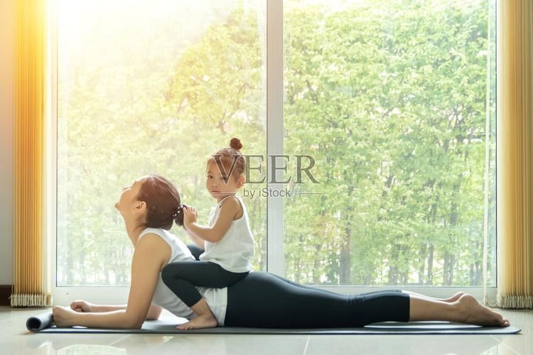 与妈妈一起隔离如何下载健身视频在家锻炼