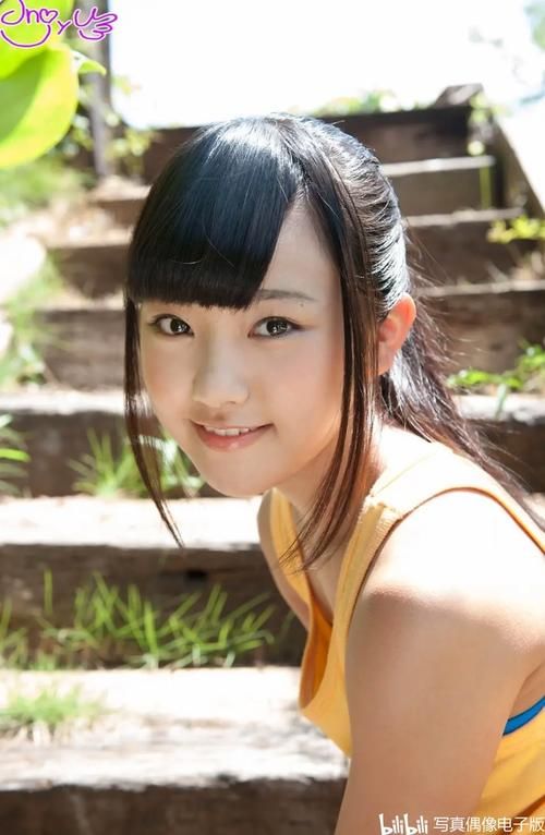 偶像人妻官方网站独家写真与幕后花絮大公开