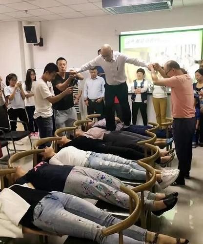 催眠班级更新地址最新发布快来查看新网址