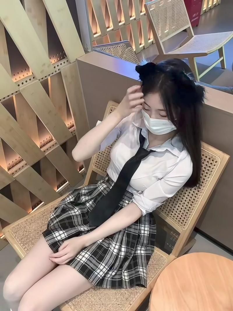 制服下载技巧分享 热辣可爱风格轻松搞定