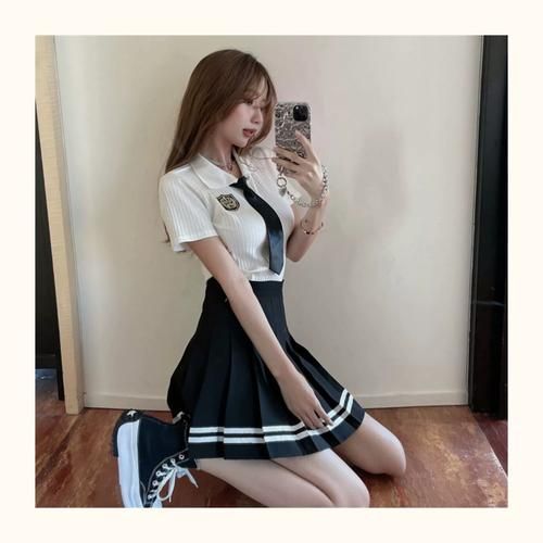 制服最新趋势大揭秘 热辣可爱风穿搭必备单品