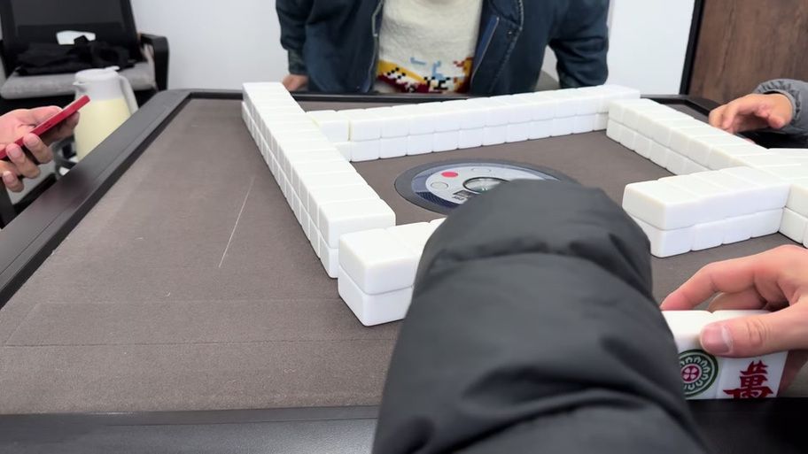 勾八麻将最新版本下载 免费安装教程和实战技巧分享