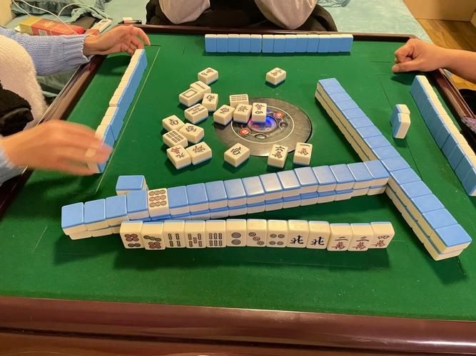 勾八麻将最新版本和旧版区别哪个更好玩