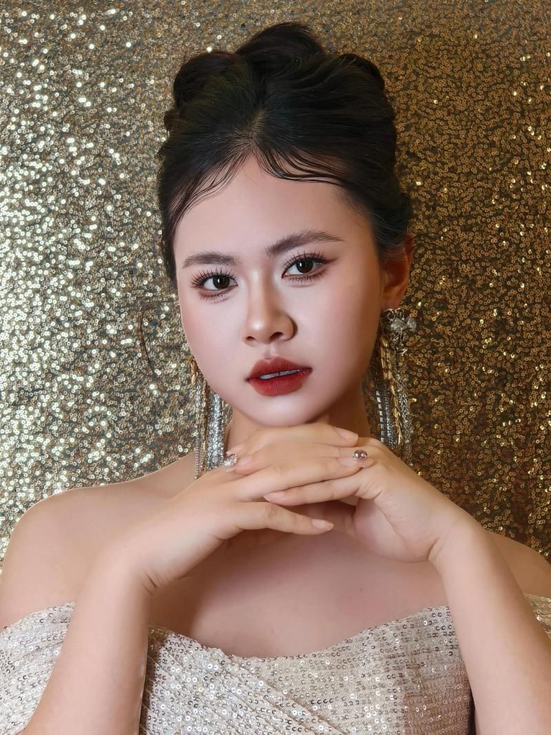 华贵至上最新彩妆系列让你妆容精致又高级