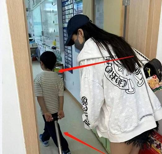 因为儿子的朋友很可爱最新版本引发家长热议