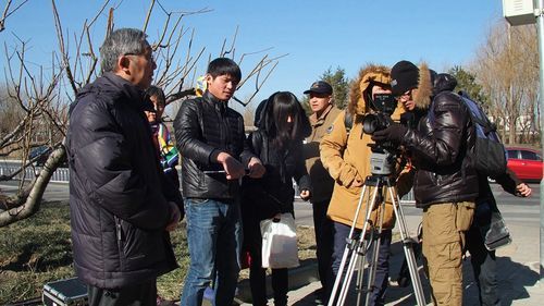 圣妓女艾蜜莉最新采访透露幕后拍摄花絮