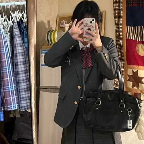 在员工室与JK度过的日常更新地址免费观看指南 在员工室与JK度过的日常更新地址免费观看指南