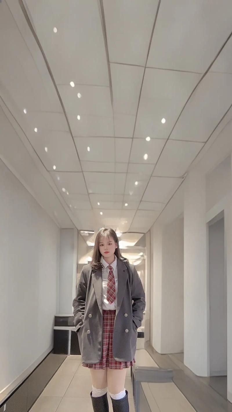 在员工室与JK度过的日常最新细节全解析 在员工室与JK度过的日常最新细节全解析