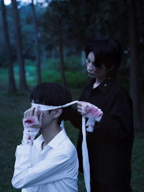 在救赎与深渊之间游戏介绍带你体验黑暗与光明交织的世界