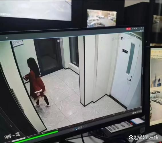 女大学生沉迷最新短视频平台每天刷到凌晨三点