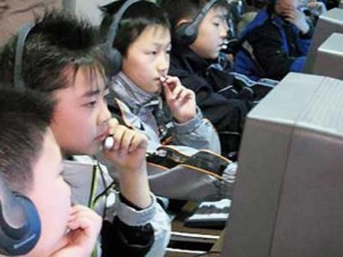 女大学生沉迷绅士游戏成瘾 专家提醒注意心理健康