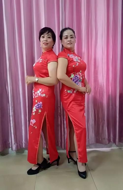 好色管家俏姐妹最新版本全集观看 轻松搞笑解压必备