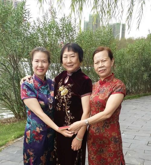好色管家俏姐妹版本大全 高清画质在线观看