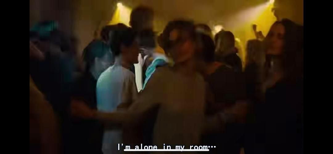 如何下载ROOM窥视女孩私生活完整版