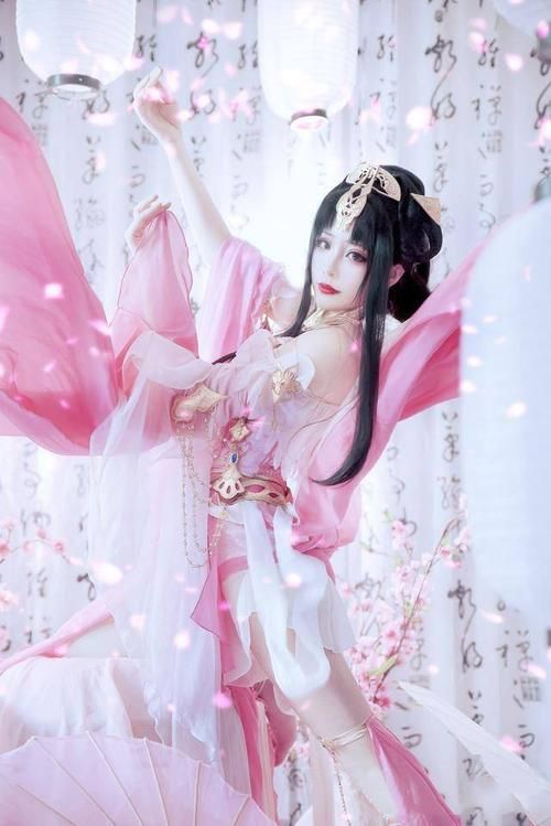 如何在coser3游戏官网领取免费礼包兑换码