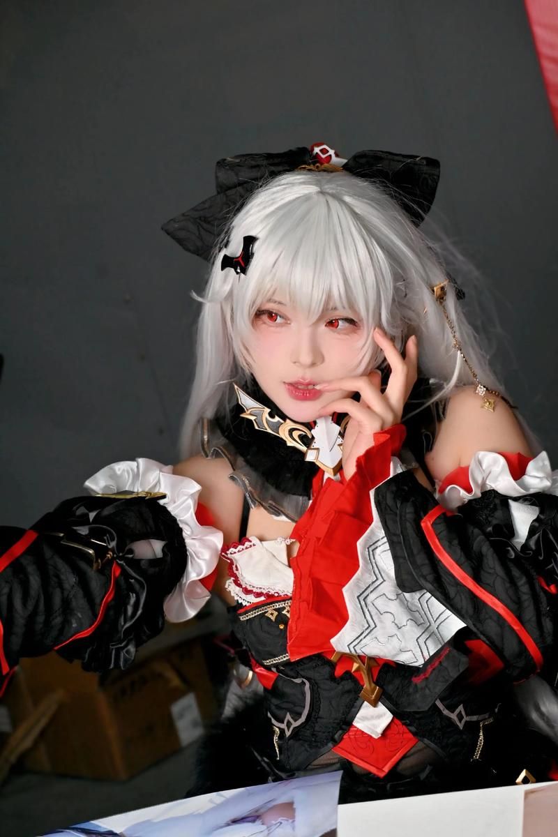 如何玩转新婚妻子的Cosplay生活绅士游戏