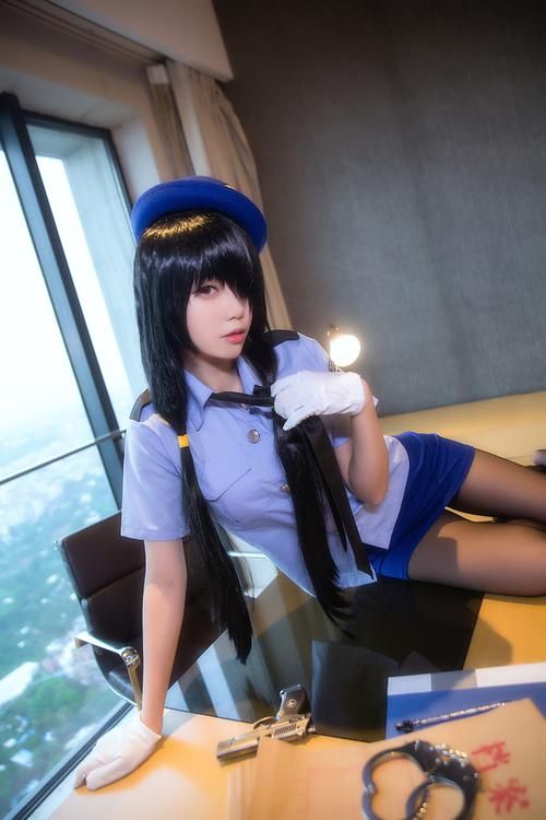 如何玩转新婚妻子的Cosplay生活绅士游戏