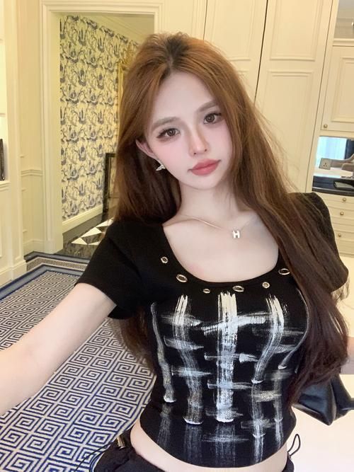 安卓辣妹COS疯狂下载 独家资源速来拿