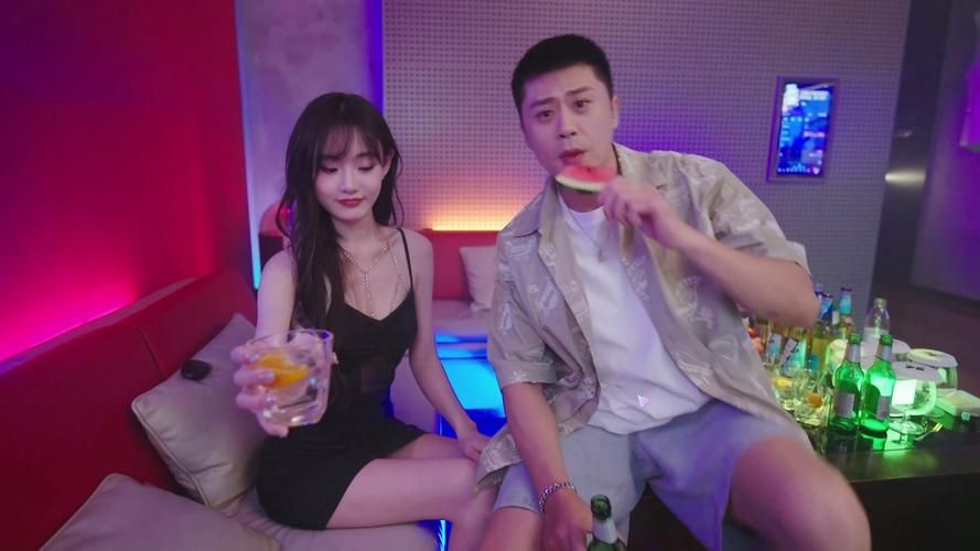 完蛋我被美女包围了最新版本是多少有什么新角色加入